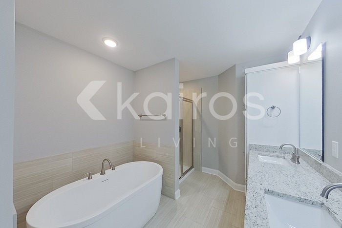 Building Photo - 3705 Oak Leaf Wy