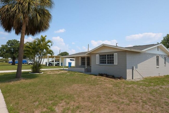 Building Photo - 6024 W Fern St
