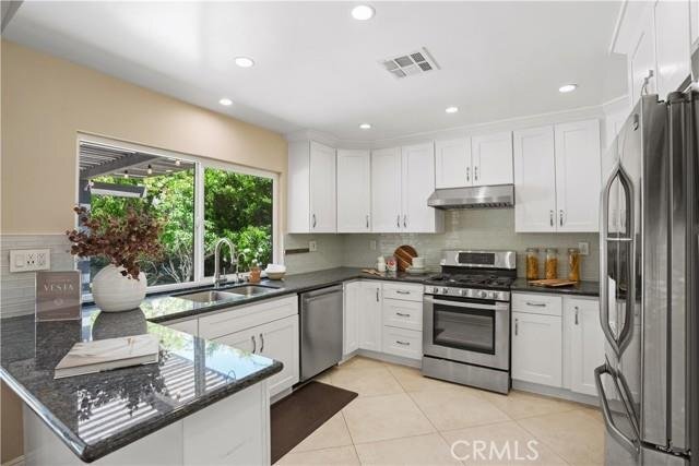 Building Photo - 854 Rim Crest Dr
