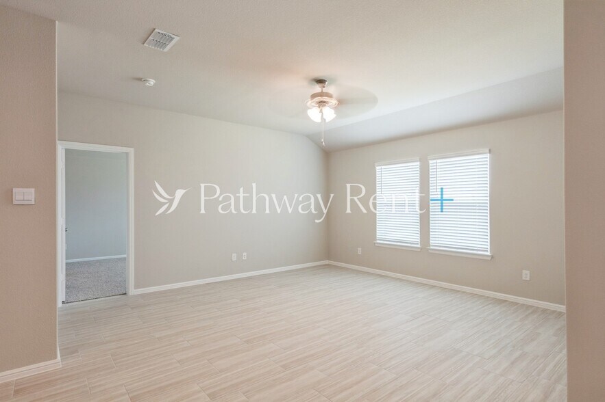 Building Photo - 9449 Mountain Pass Dr