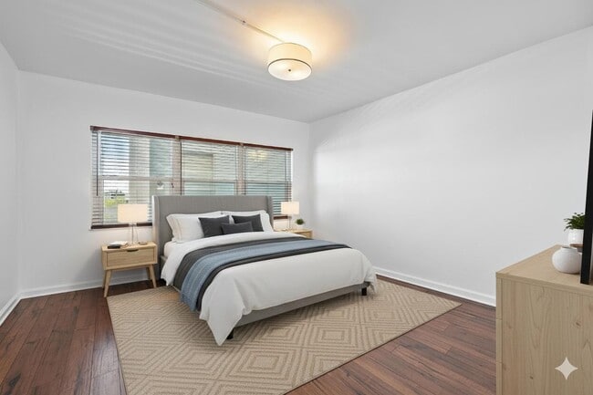 Building Photo - 155 Yacht Club Dr