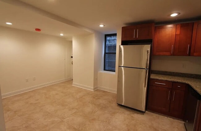 Building Photo - 1526 Saint Nicholas Avenue