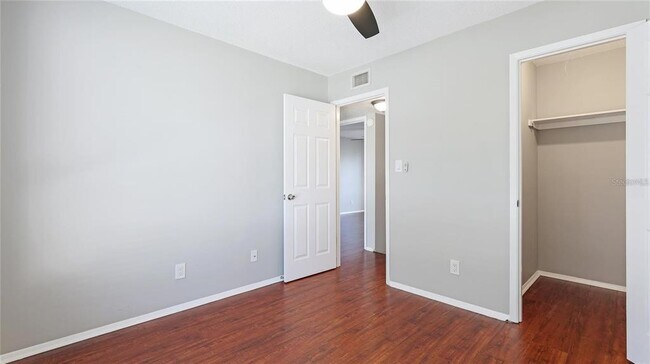 Building Photo - 4001 S Beneva Rd