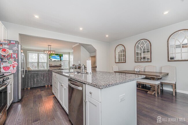 Building Photo - 606 Bayside Ct