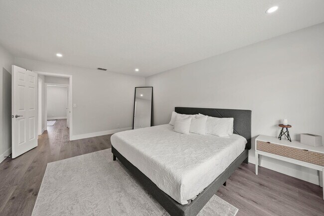 Building Photo - 11371 Torchwood Ct