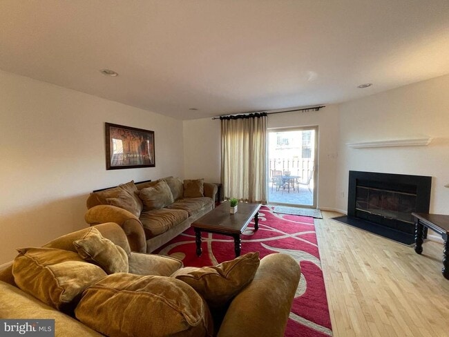 Building Photo - 2824 Elliott St