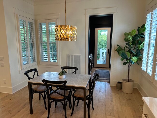 Building Photo - 174 Brailsford St