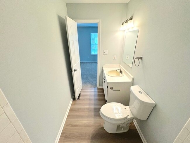 Building Photo - 2 bed 3 bath home in Virginia Beach