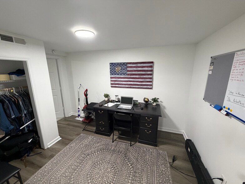 Building Photo - 1305 Ashbourne Dr