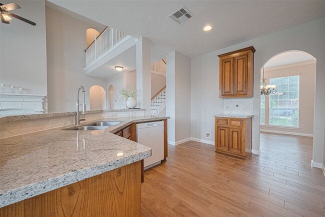 Building Photo - 20834 Avery Cove Ln