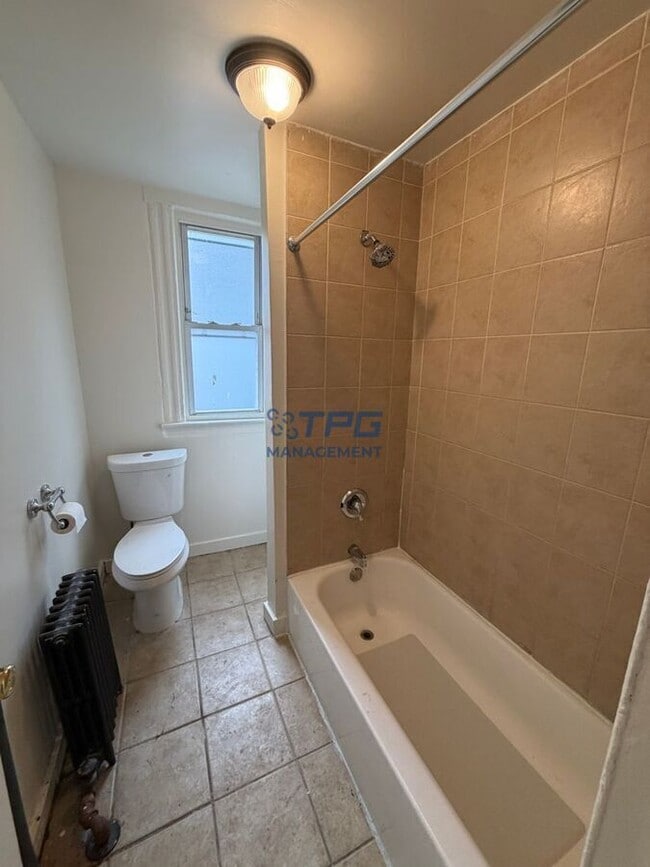 Building Photo - 130 Milford Ave