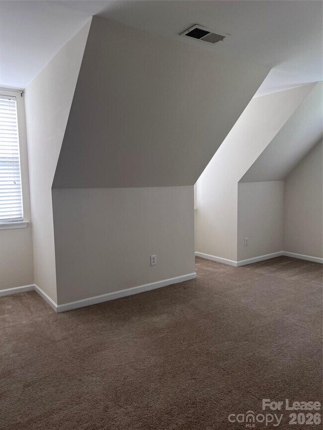 Building Photo - 2340 Wexford Way