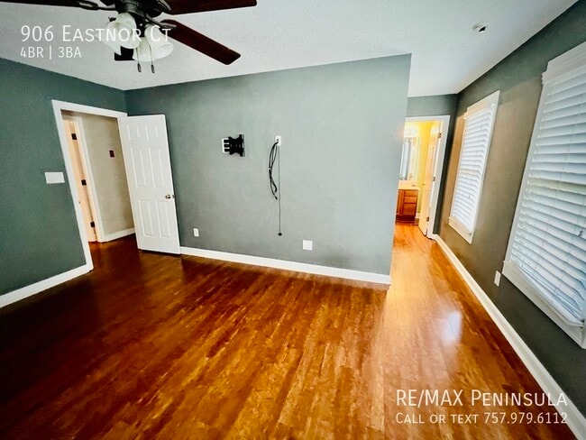 Building Photo - 906 Eastnor Ct