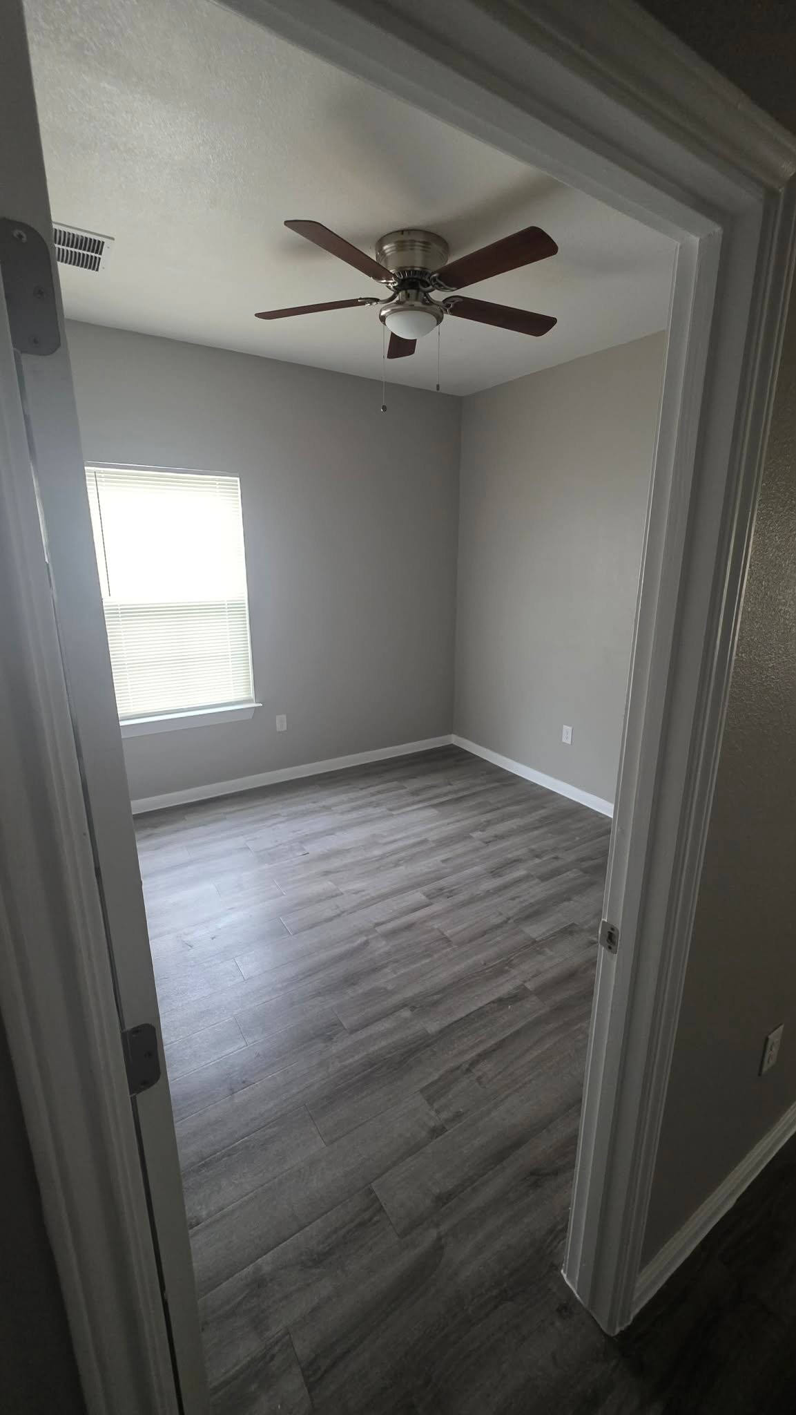 Building Photo - 614 Chihuahua St