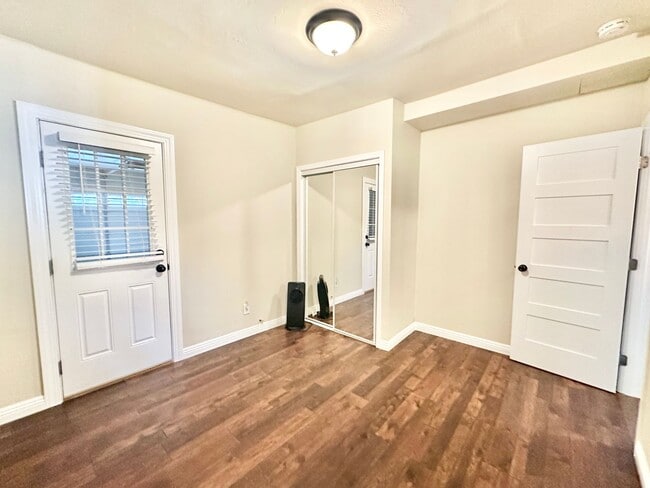 Building Photo - Stunning Top to Bottom, Inside & Out Remodel Job on this Rental Home, Minutes to Fallbrook or Bon...
