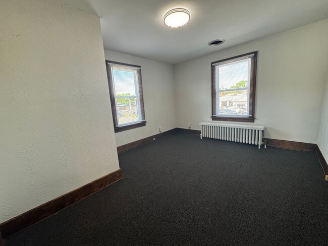 Building Photo - Old Charm, New Shine — Spacious 4 Bed Home...