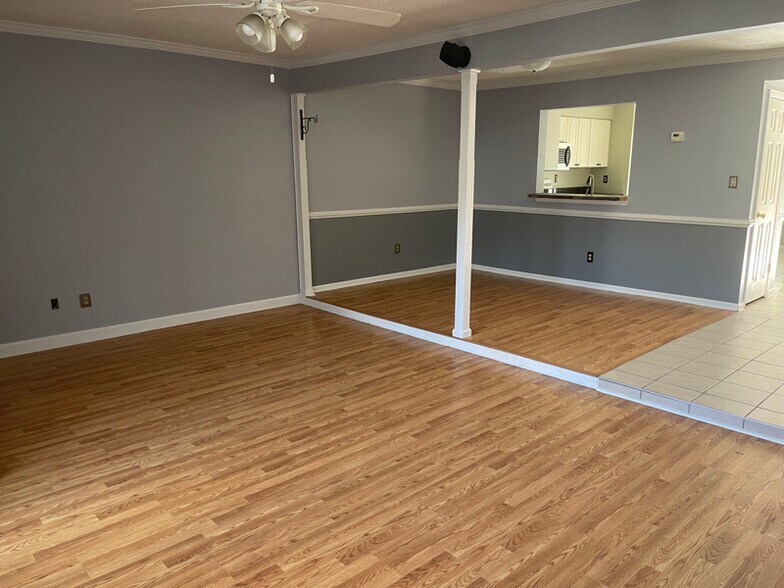 Building Photo - 4310 Brighton Ln