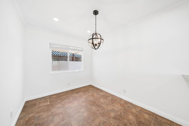 Building Photo - 2018 Plant Ave