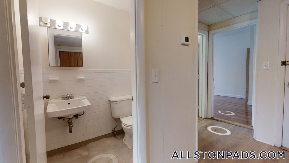 Building Photo - 1131 Commonwealth Ave