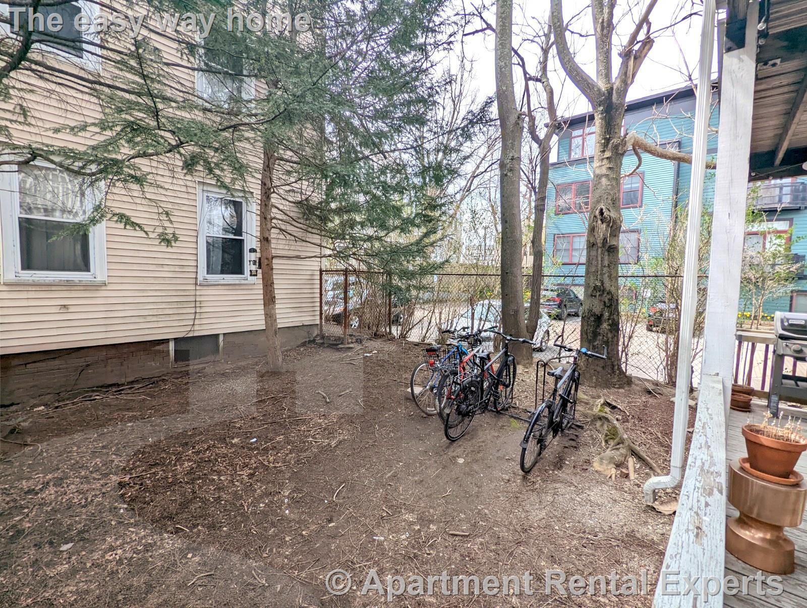 Building Photo - 392 Washington St