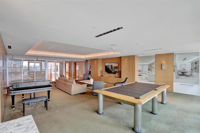Building Photo - 900 Biscayne Blvd