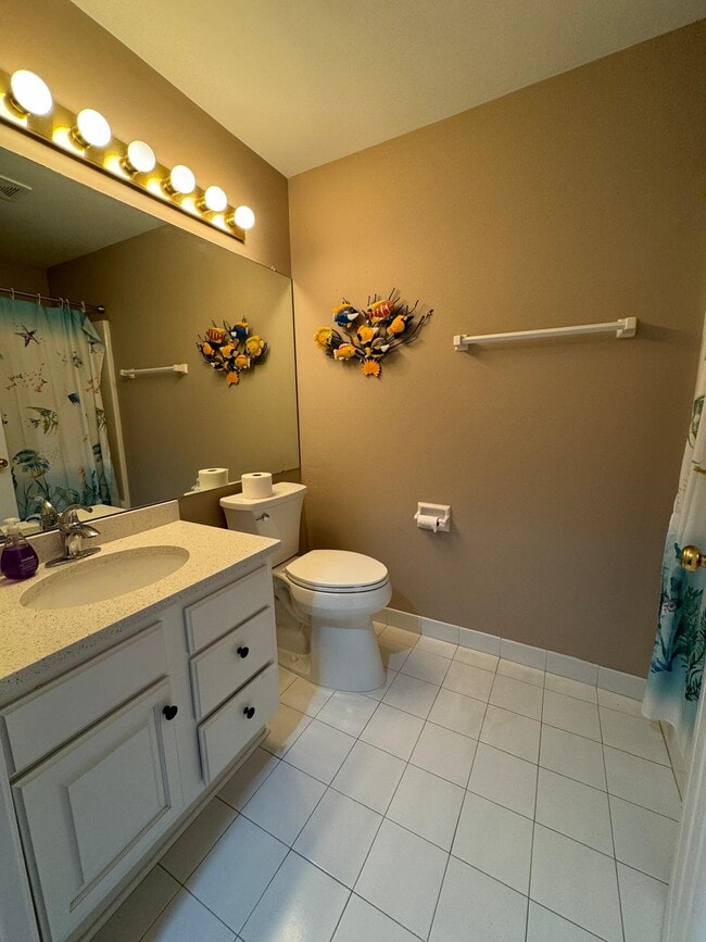 Building Photo - 8979 Woodbridge Dr