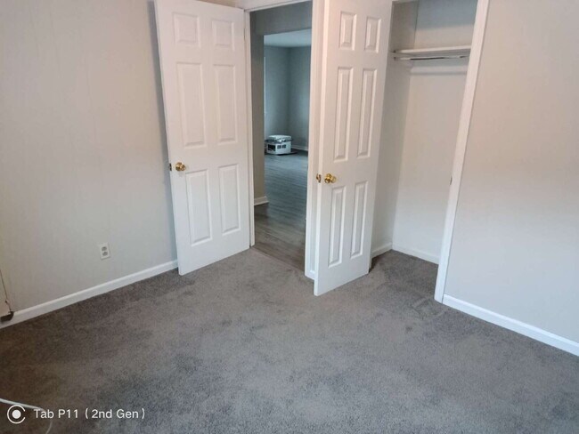 Building Photo - For Rent - 2 bedroom 1 bath Bungalow in Gibbstown, NJ