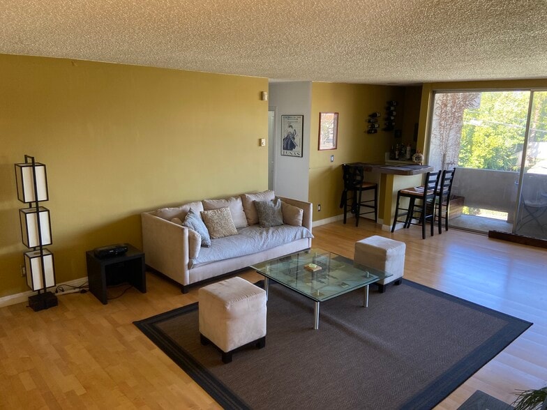 Building Photo - 6601 Springpark Ave