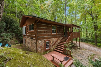 Building Photo - 202 Blue Grass Rd