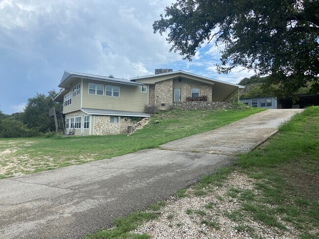Primary Photo - 1331 Hinch Dr