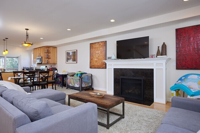 Building Photo - Petworth Stunner with Garage