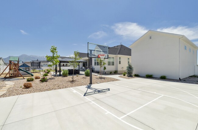 Building Photo - 5 bedroom 3.5 bathroom home in Lehi.