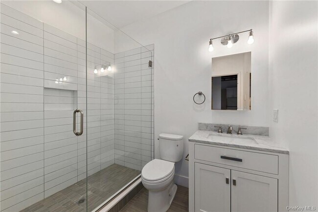 Building Photo - 189 N Main St