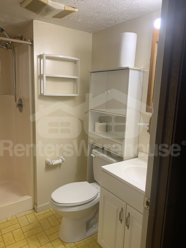 Building Photo - 7107 Avesbury Ln