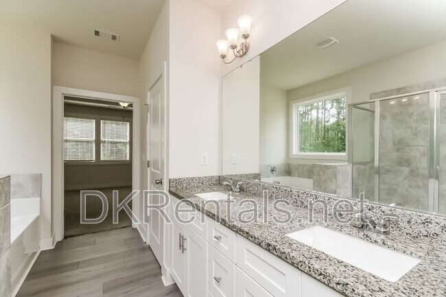 Building Photo - 140 Stewart Glen Dr