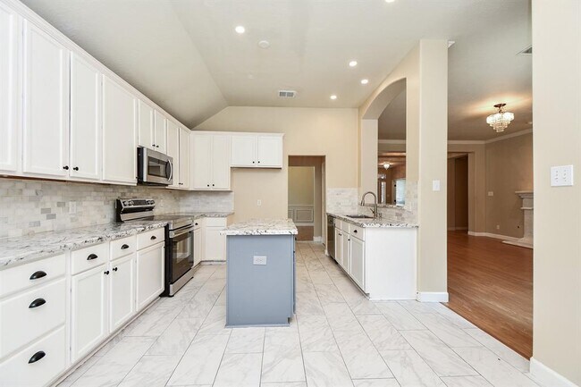 Building Photo - 24019 Hackberry Creek Dr