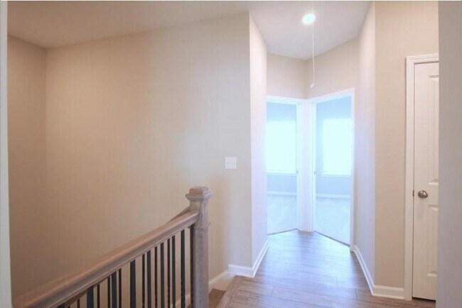Building Photo - 2237 Pink Hawthorn Dr
