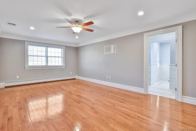 Building Photo - 34 Renfrew Rd