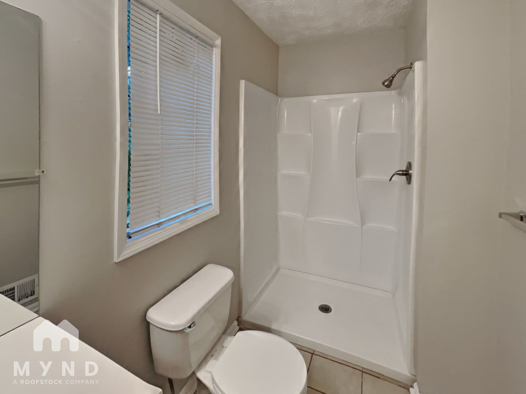 Building Photo - 314 Laurel Ln