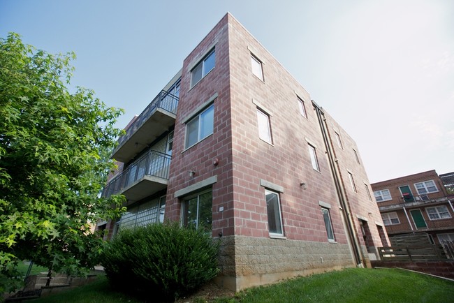 Building Photo - 1605 Gordon Ave