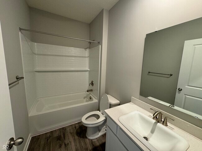 Building Photo - 855 Downey Ln