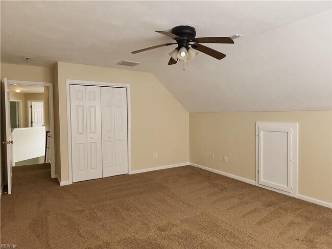 Building Photo - RENTAL