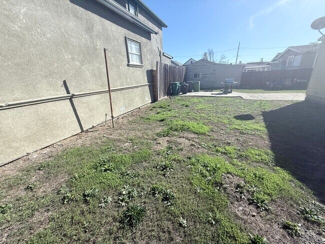 Building Photo - 9006 A St