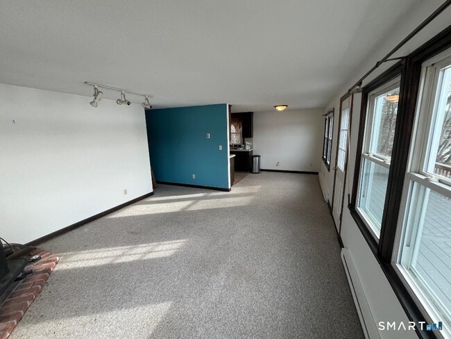 Building Photo - 71 Ellington Rd