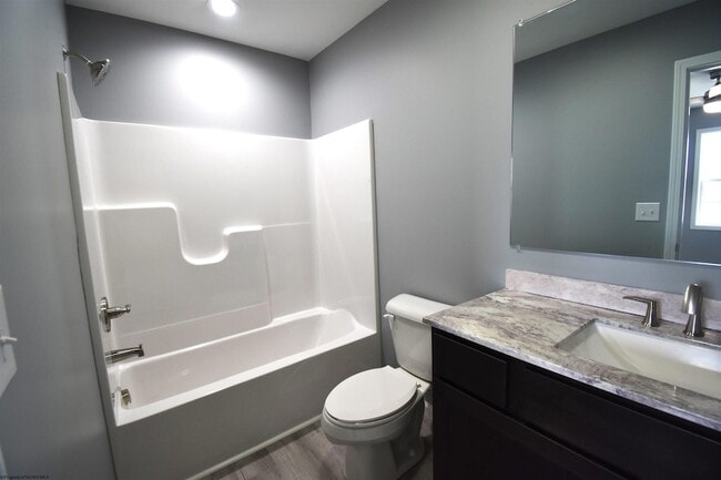 Building Photo - 822 Puzzle Pl