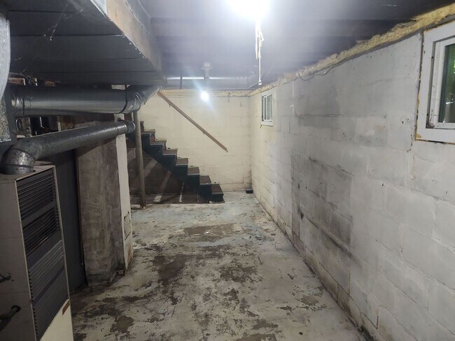 Building Photo - 523-525 Bay