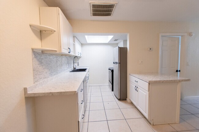 Building Photo - 1414 San Juan Ct