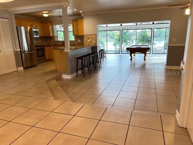 Building Photo - 2615 S Crystal Lake Dr