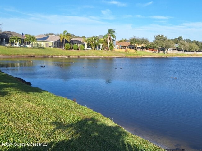 Building Photo - 4550 Bellaluna Dr