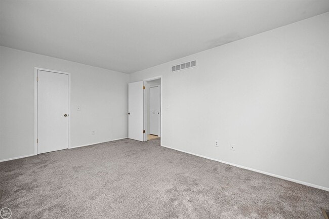 Building Photo - 24692 N Meadow Dr